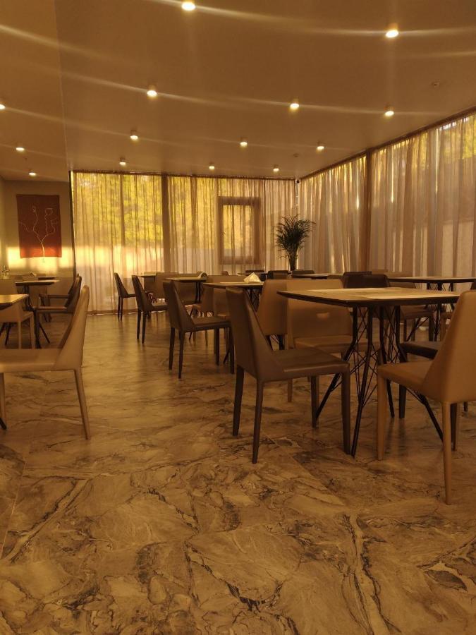 My Hotel Бішкек Екстер'єр фото